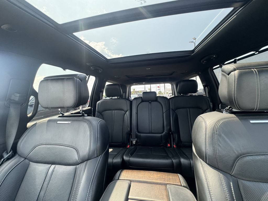 Used 2022 Jeep Grand Wagoneer Series I w/ Flexible Seating Group AWD/4WD image 15