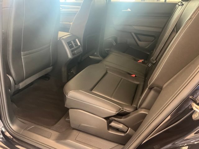 Used 2023 Volkswagen Atlas Cross Sport SE FWD image 29