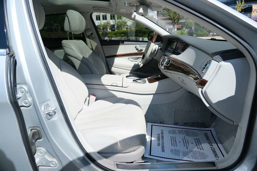 Used 2016 Mercedes-Benz S 550 Sedan image 36