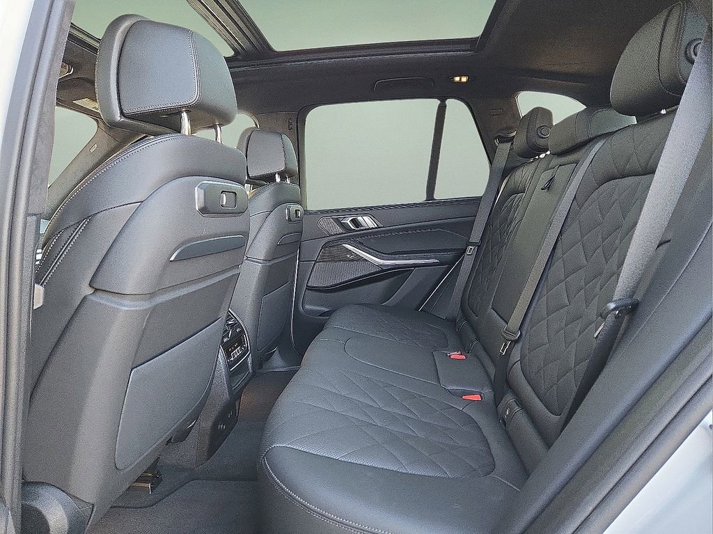 Used 2026 BMW X5 M60i image 16