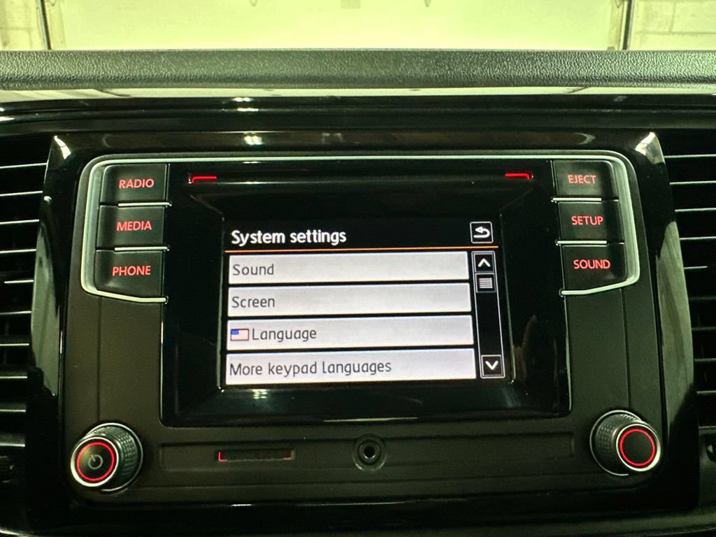 Used 2018 Volkswagen Beetle 2.0T S FWD image 30