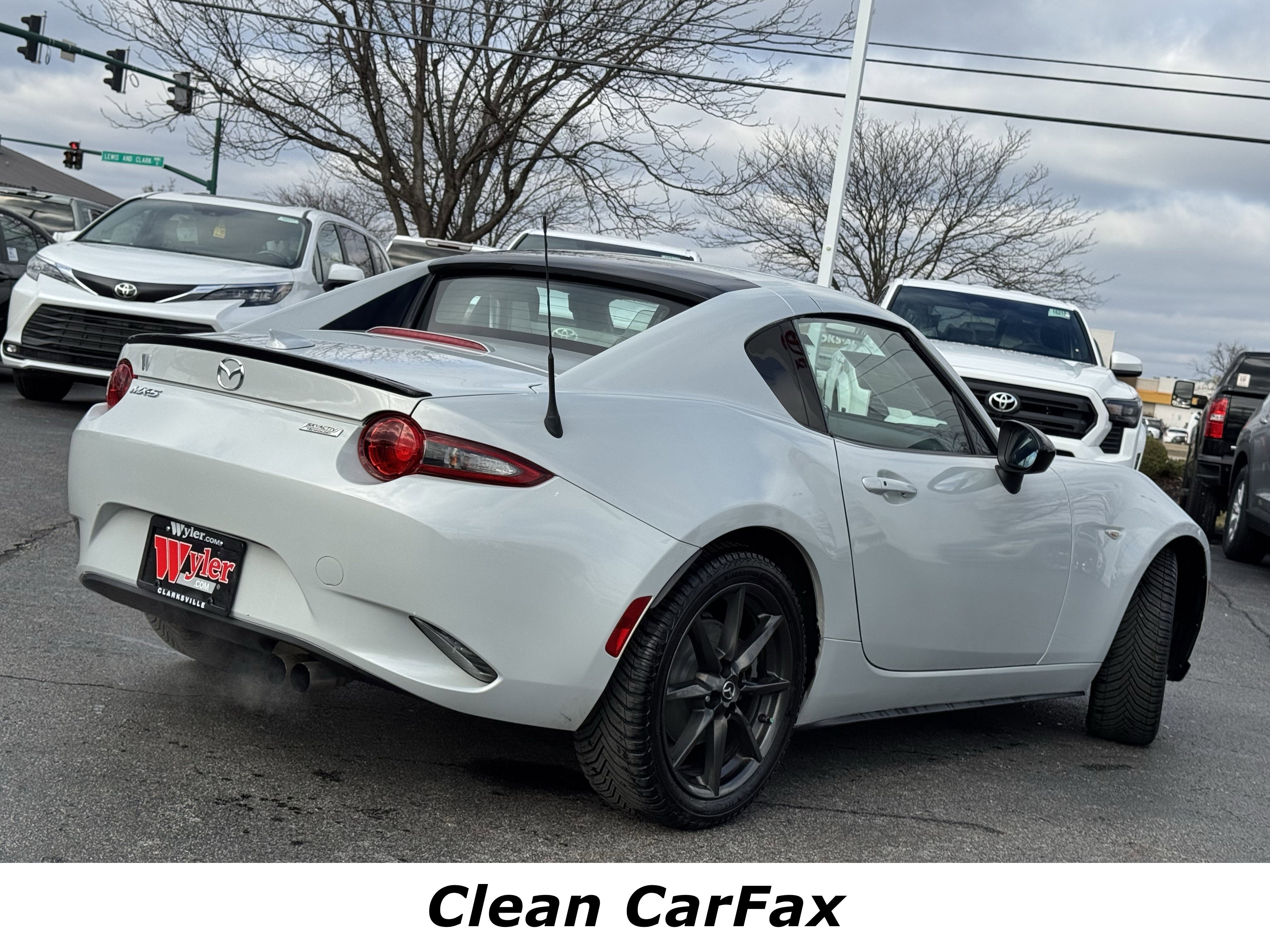Used 2017 MAZDA MX-5 Miata RF Club image 3