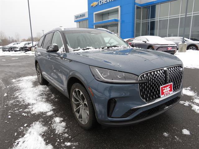 Used 2025 Lincoln Aviator Reserve w/ Illumination Package image 3