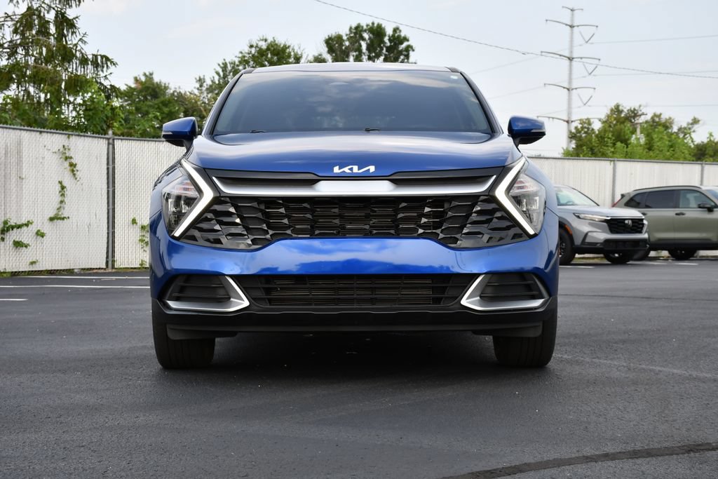 Used 2023 Kia Sportage EX FWD image 2