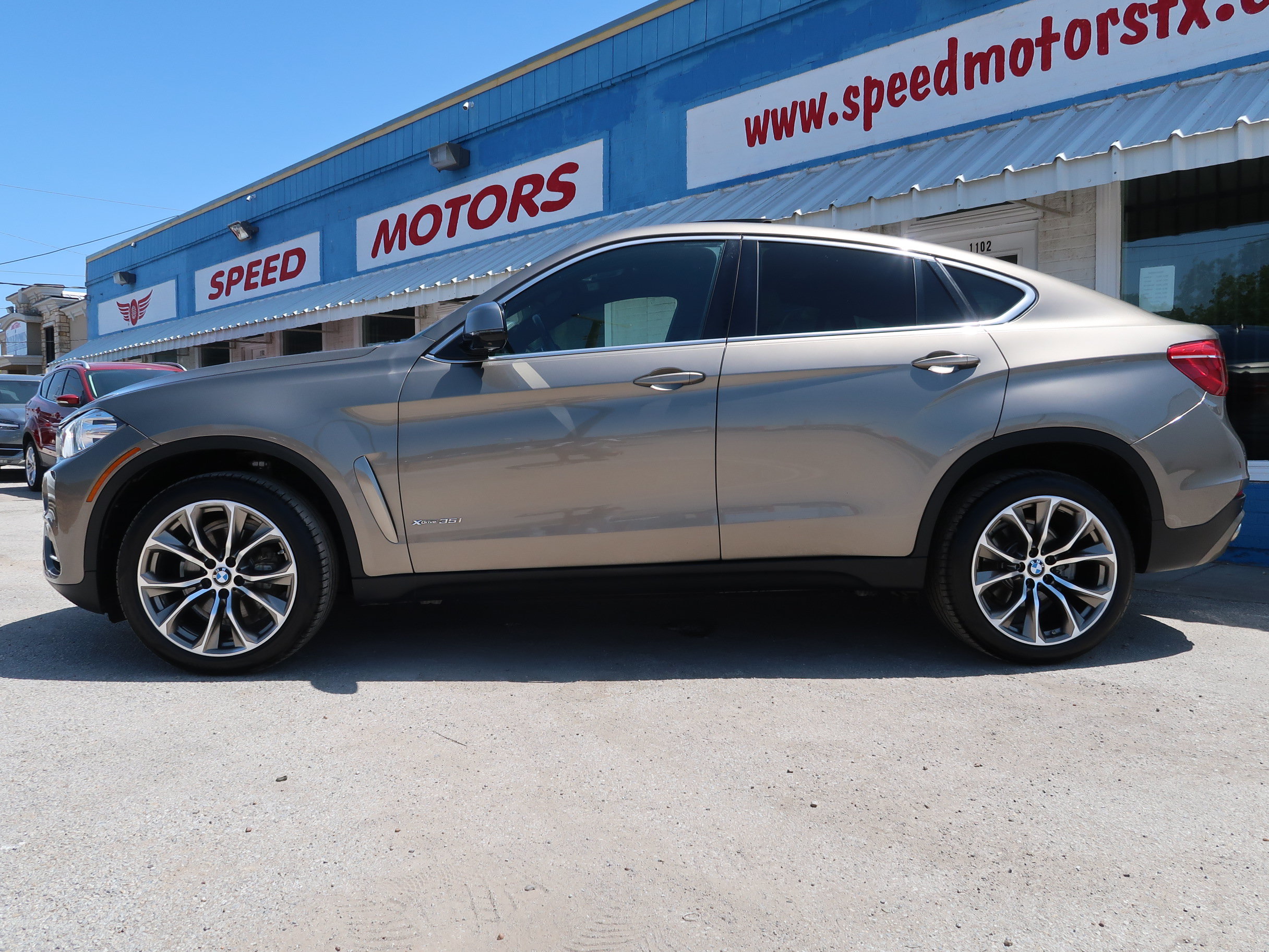 Used 2017 BMW X6 xDrive35i AWD/4WD image 3