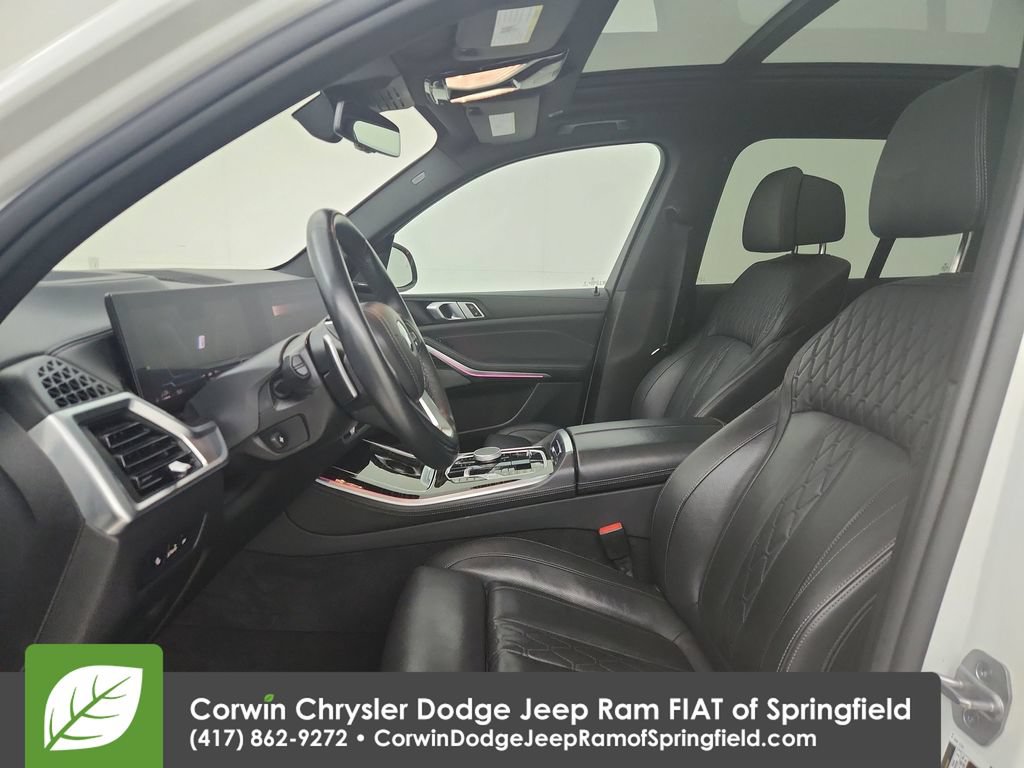 Used 2025 BMW X5 xDrive50e AWD/4WD image 18