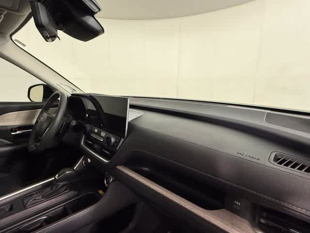 Used 2024 Toyota Grand Highlander AWD image 32
