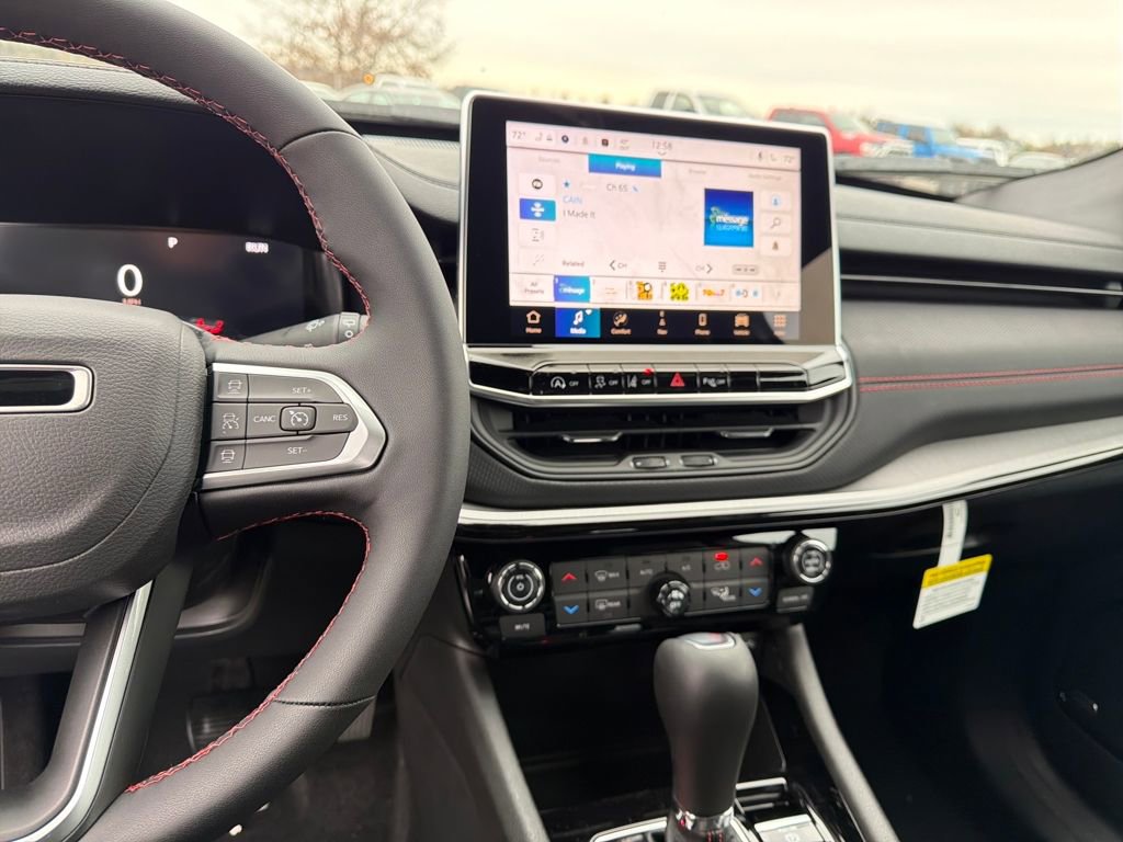 New 2026 Jeep Compass Trailhawk w/ Sun, Sound & Navigation Group image 17