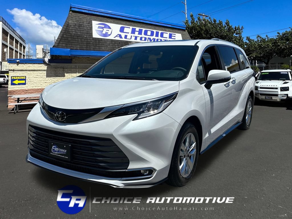 Used 2026 Toyota Sienna Limited FWD image 1