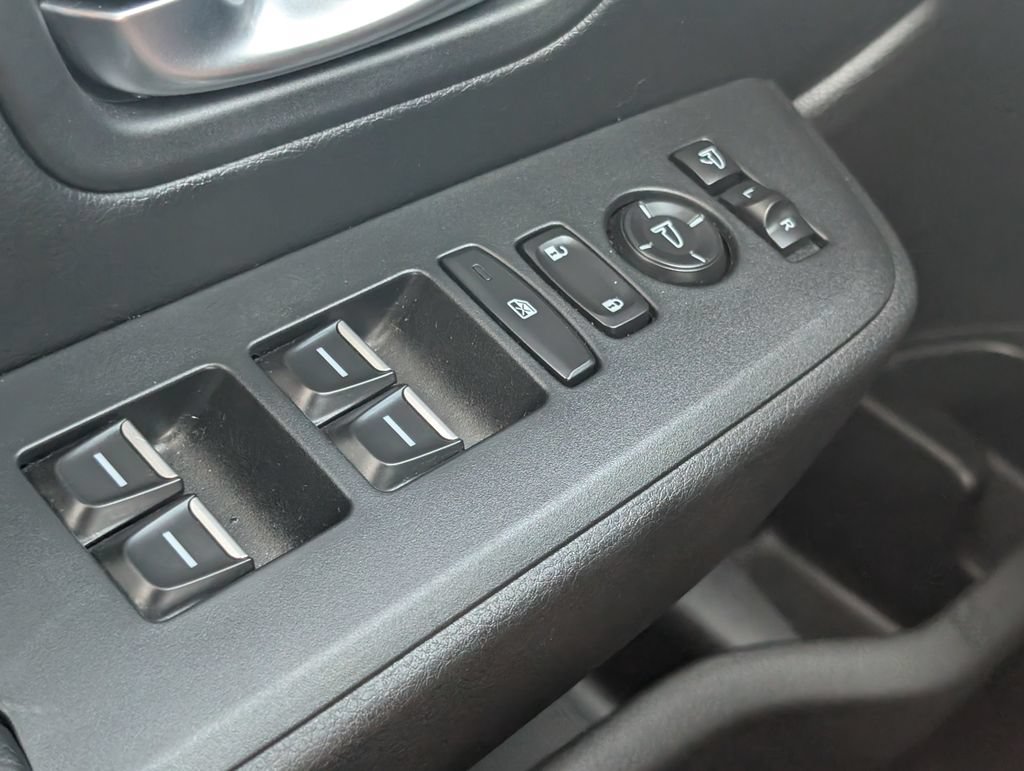 Used 2025 Honda Pilot Black Edition image 12