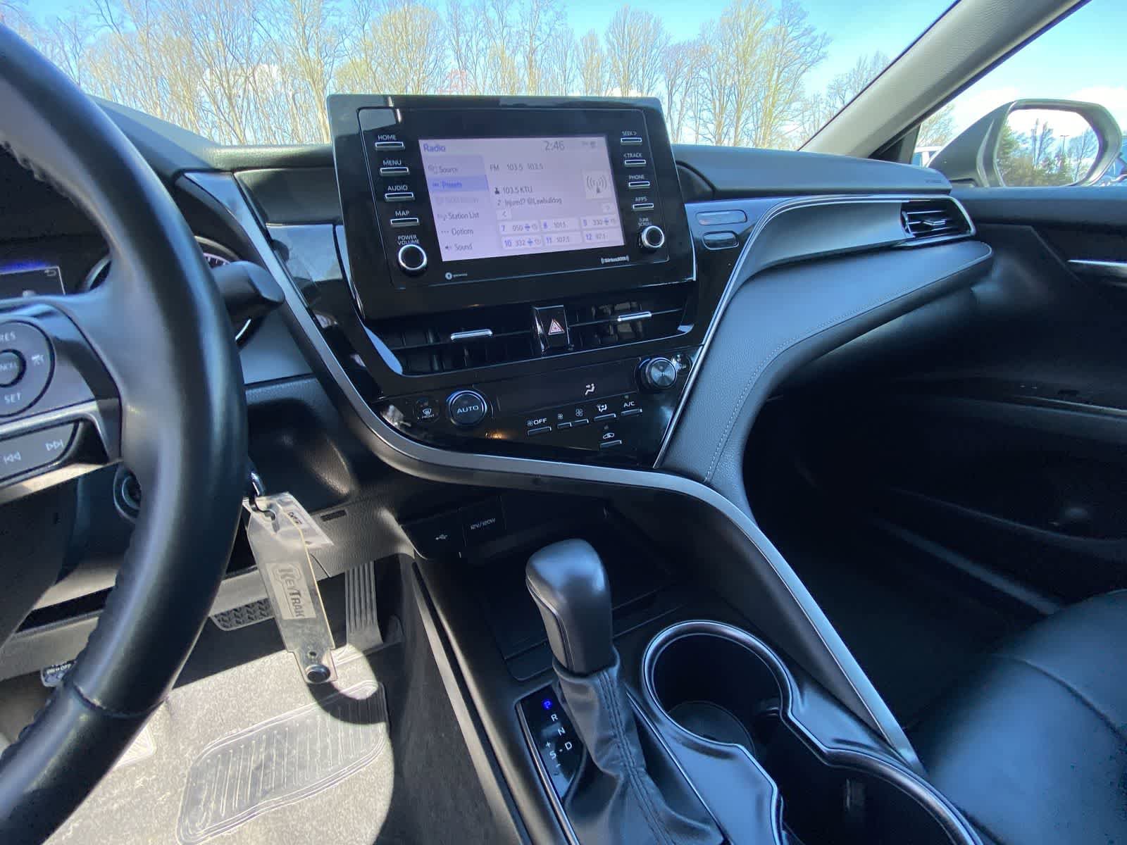 Used 2024 Toyota Camry SE FWD image 19