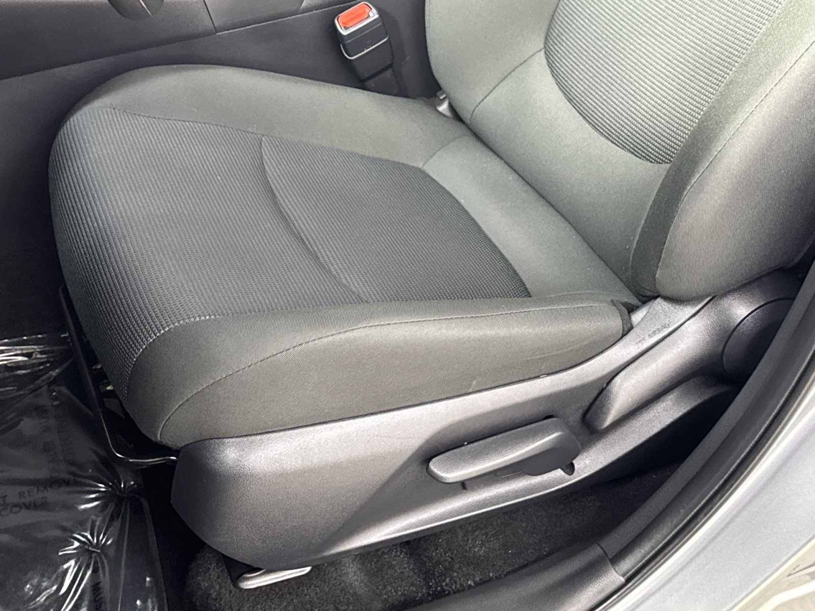 Used 2025 Toyota RAV4 LE AWD/4WD image 26