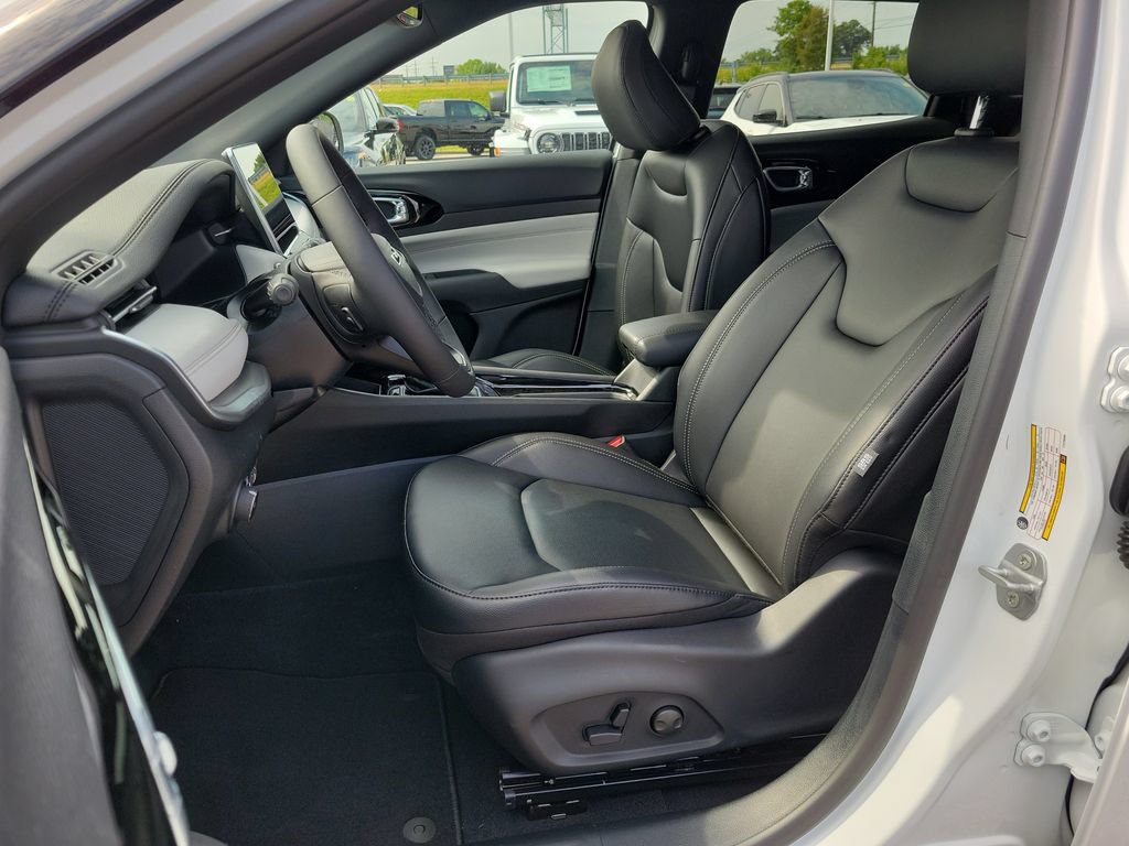 New 2026 Jeep Compass Limited AWD/4WD image 10