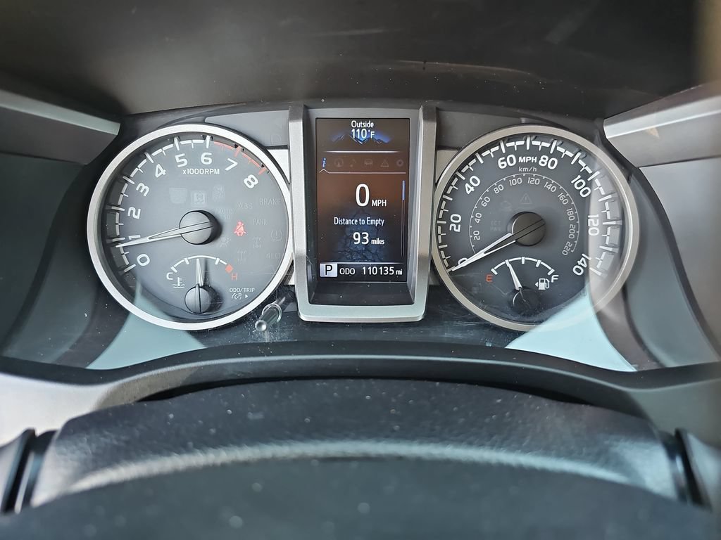 Used 2017 Toyota Tacoma SR5 w/ Tow Package RWD image 10