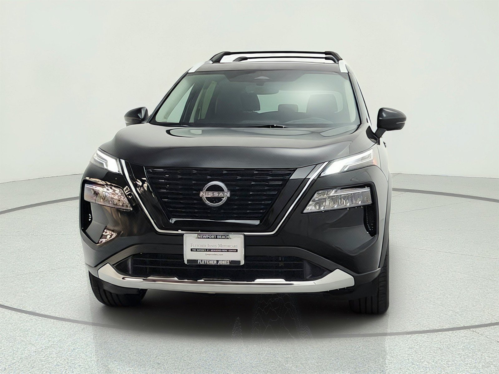 Used 2023 Nissan Rogue Platinum w/ Platinum Premium Package FWD image 2