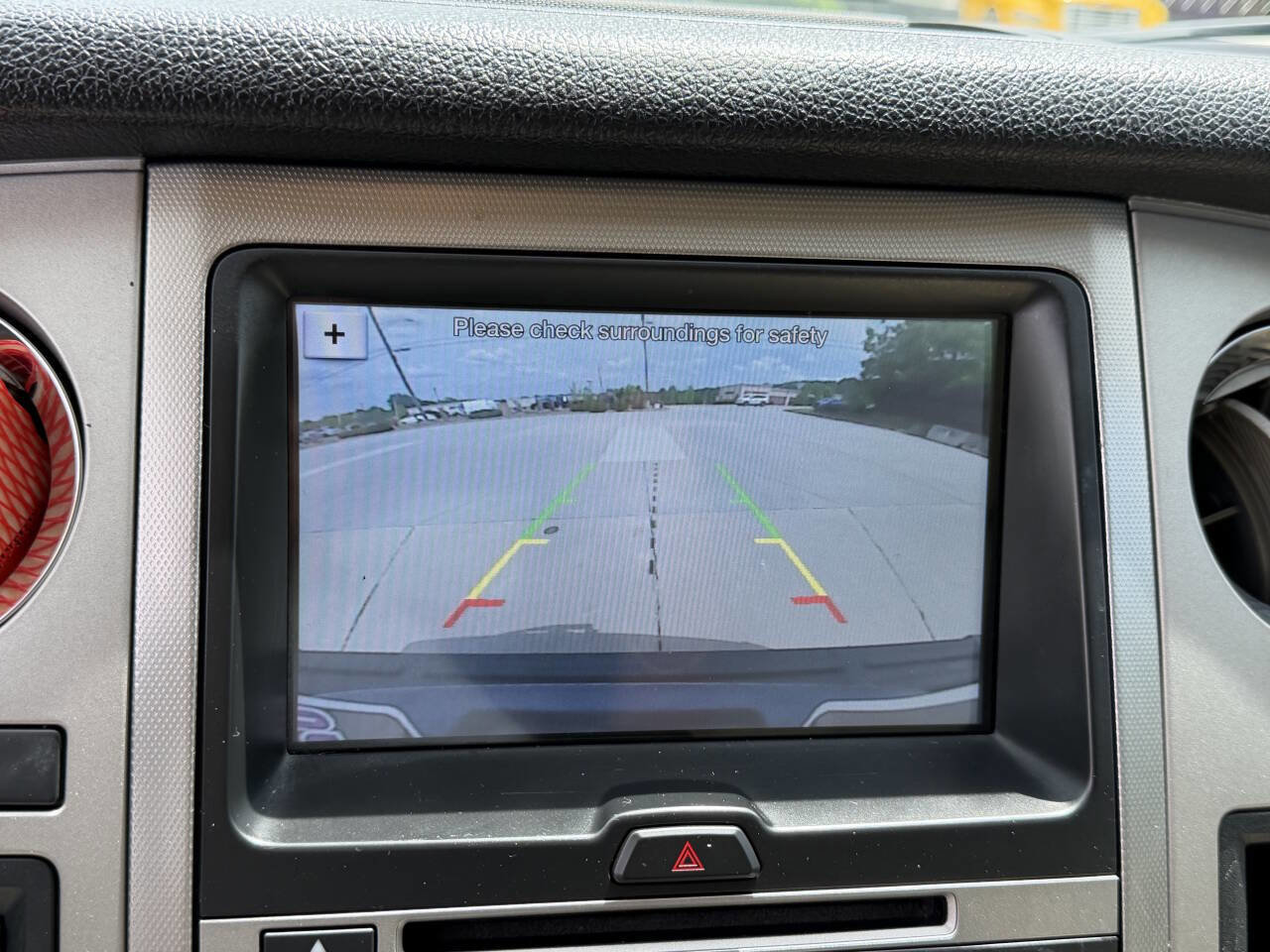 Used 2016 Ford Expedition XLT w/ Equipment Group 202A RWD image 18