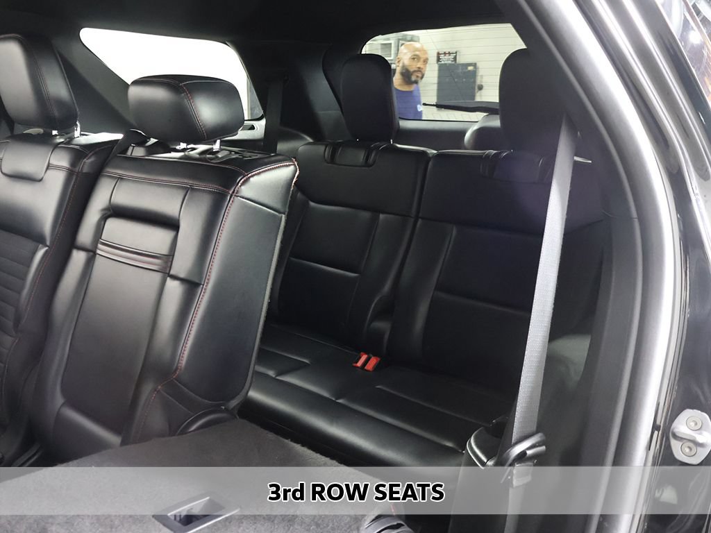 Used 2025 Ford Explorer ST-Line w/ ST-Line Street Pack AWD/4WD image 7