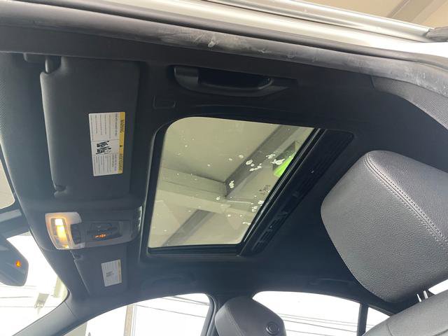 Used 2017 BMW 330i xDrive Sedan image 15