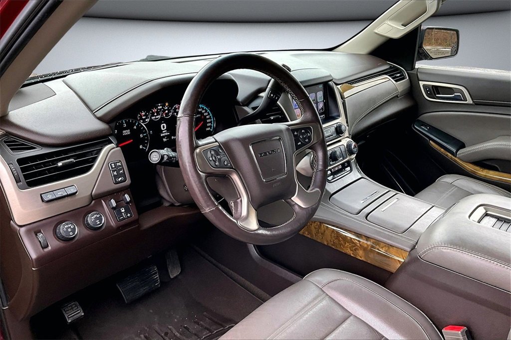 Used 2017 GMC Yukon Denali w/ Open Road Package image 17