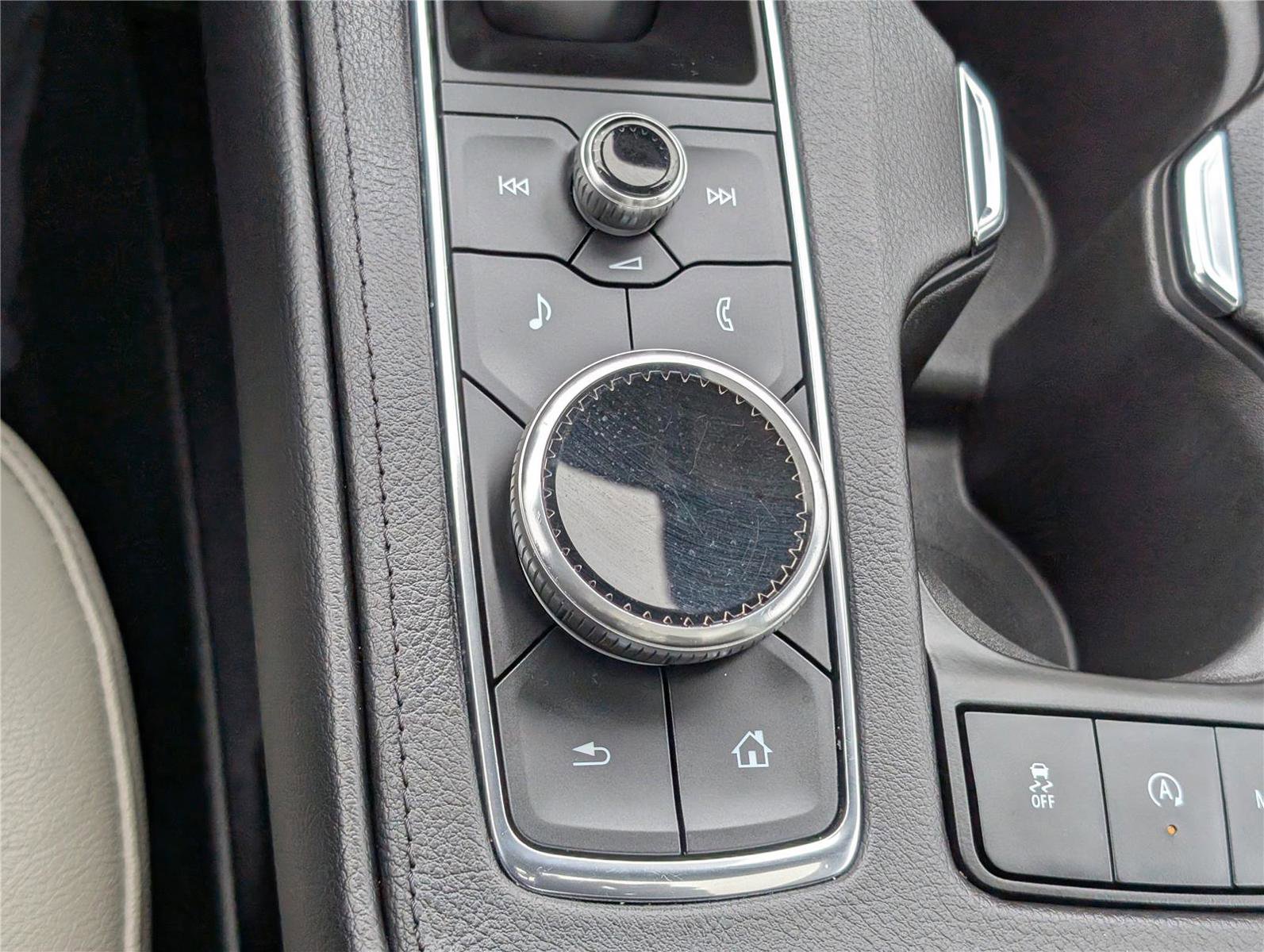 Used 2023 Cadillac XT4 Luxury w/ Cold Weather Package image 27