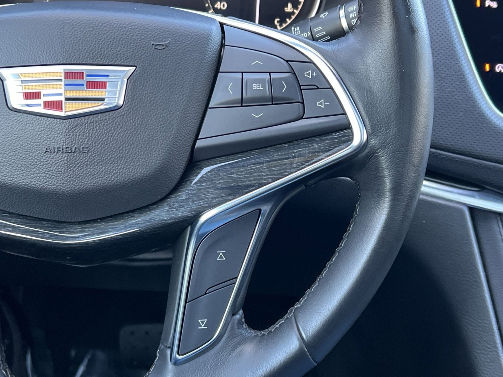 Used 2023 Cadillac XT5 Premium Luxury image 29