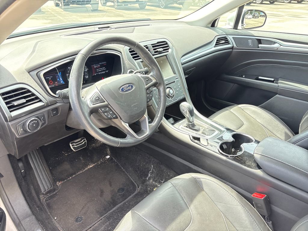Used 2015 Ford Fusion Energi Titanium w/ Driver Assist Package FWD image 5