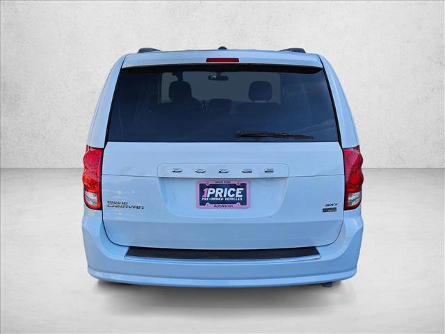 Used 2016 Dodge Grand Caravan SXT image 7