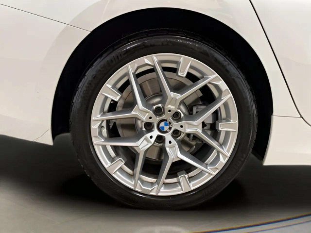 Used 2026 BMW 330i xDrive Sedan AWD/4WD image 94
