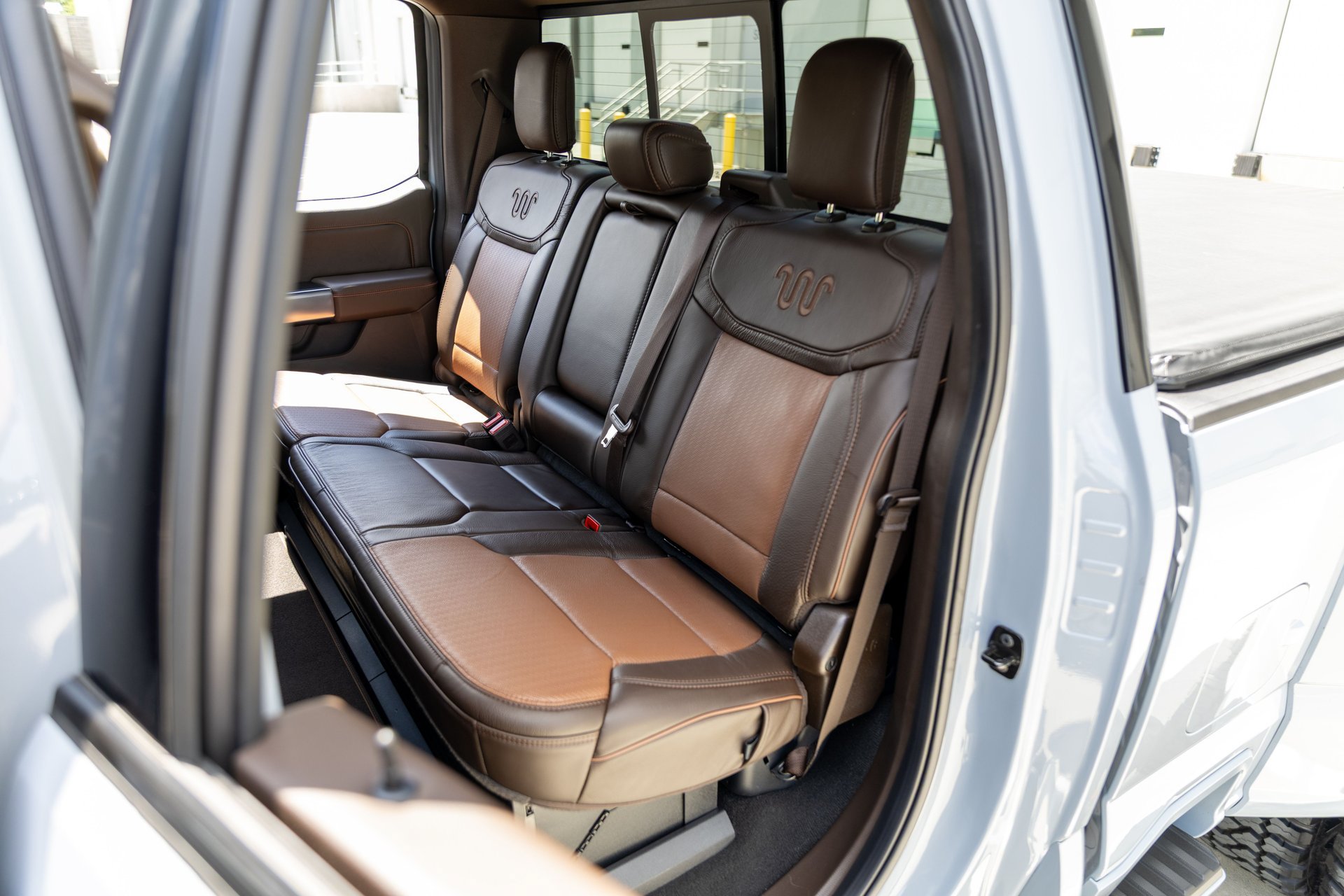 Used 2025 Ford F450 King Ranch w/ Chrome Package AWD/4WD image 29