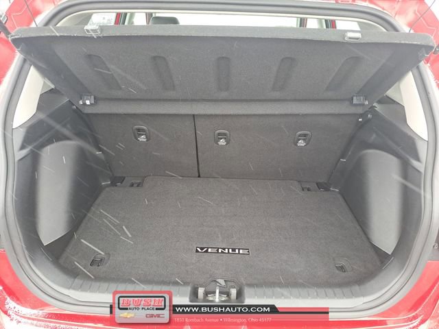 Used 2022 Hyundai Venue Limited image 6