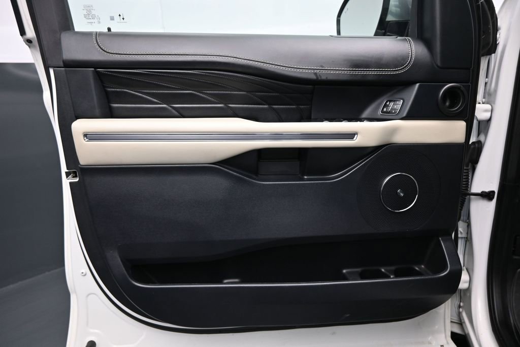Used 2020 Ford Expedition Platinum AWD/4WD image 10