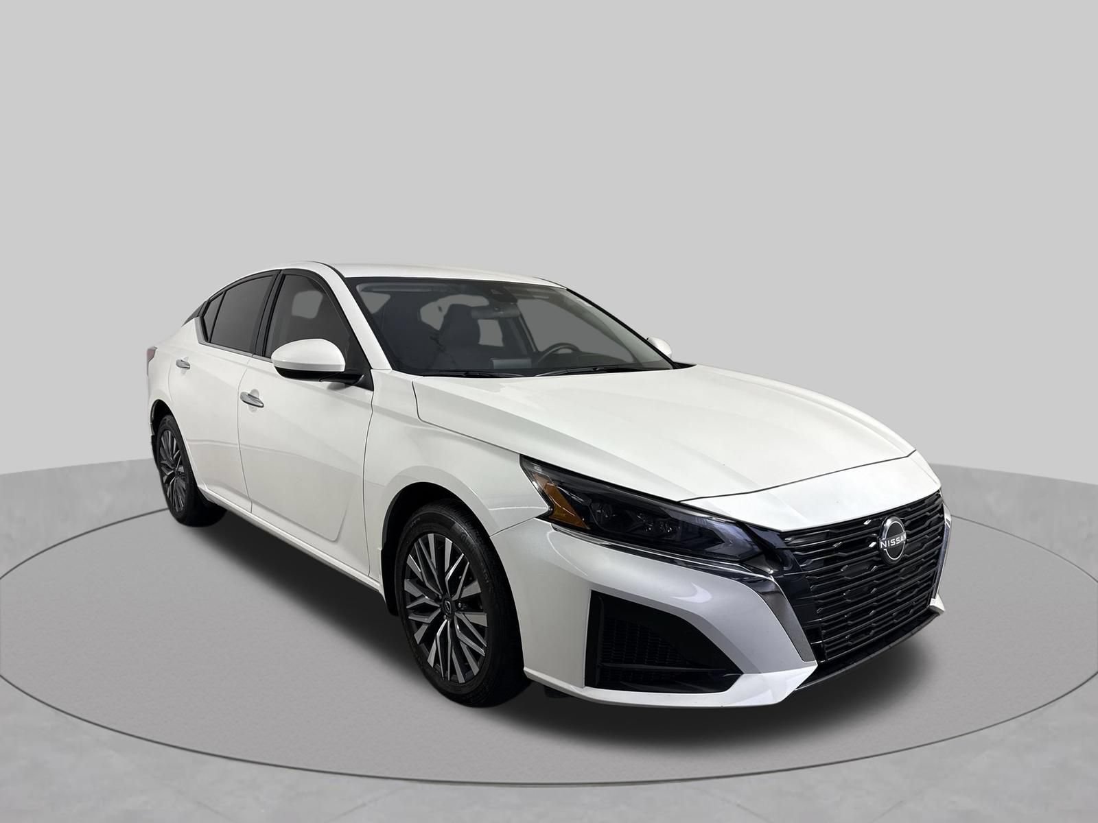 Certified 2023 Nissan Altima 2.5 SV AWD/4WD image 3