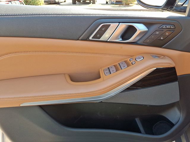 Used 2023 BMW X7 xDrive40i w/ Executive Package image 17