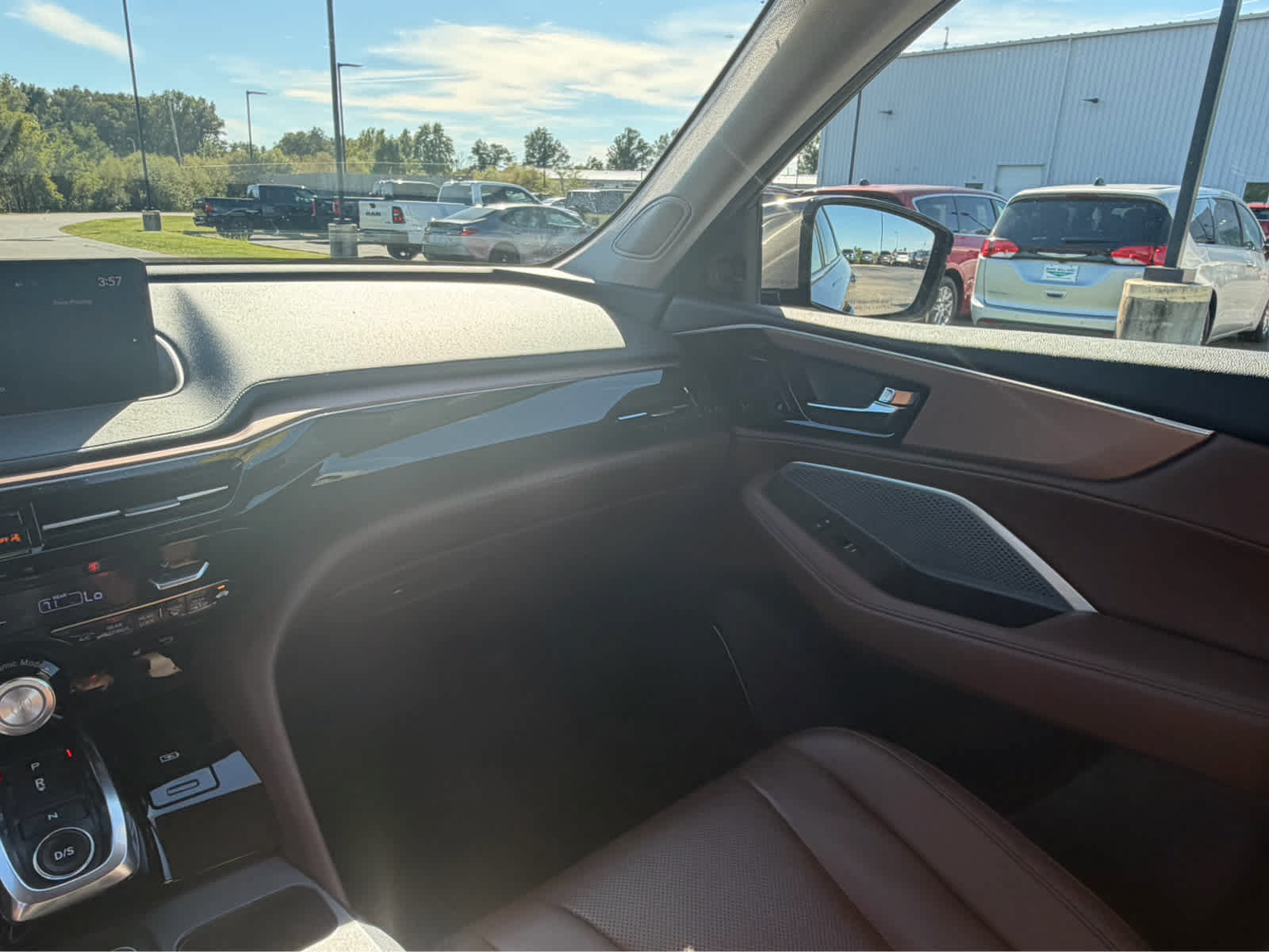 Used 2022 Acura MDX w/ Technology Package AWD/4WD image 31