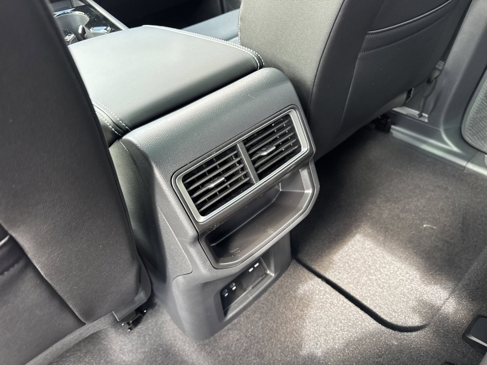 New 2026 Volkswagen Atlas Cross Sport SE image 20