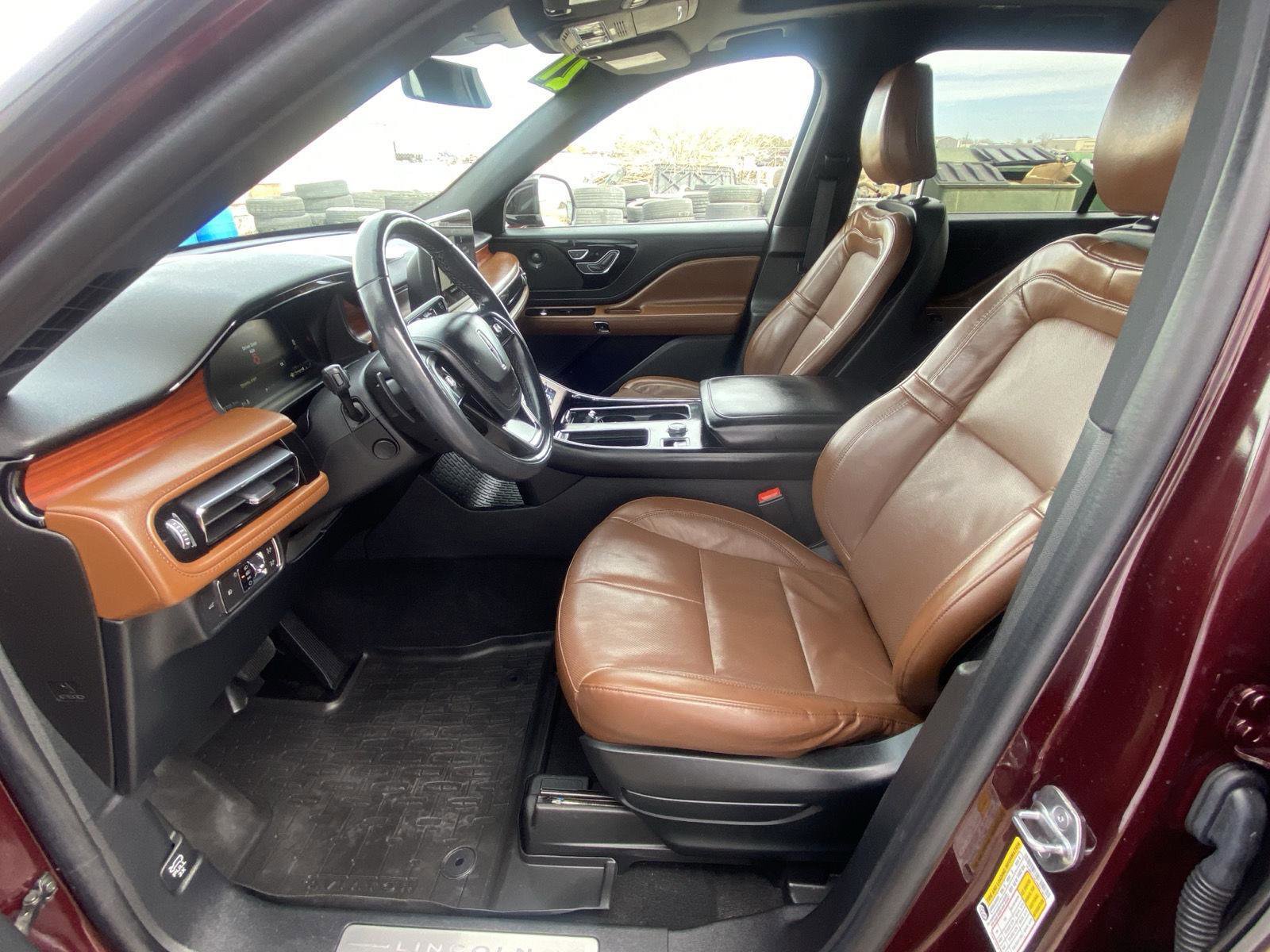 Used 2021 Lincoln Aviator Reserve w/ Equipment Group 201A image 12