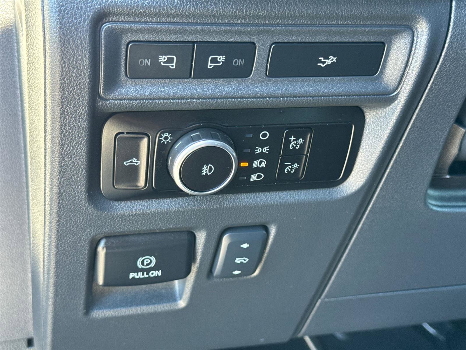 Used 2023 Ford F150 Platinum image 29