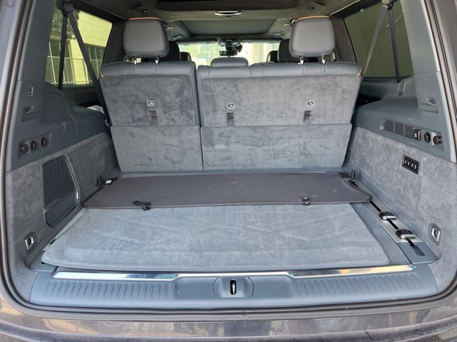 Used 2024 Jeep Grand Wagoneer L Series III w/ Rear Seat Video Group 1 AWD/4WD image 15