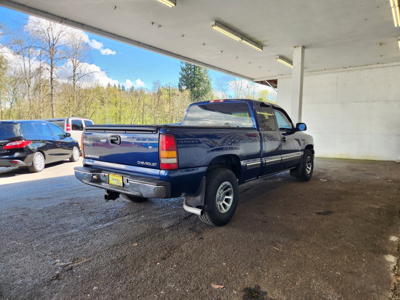 Used 2000 Chevrolet Silverado 1500 LS AWD/4WD image 3