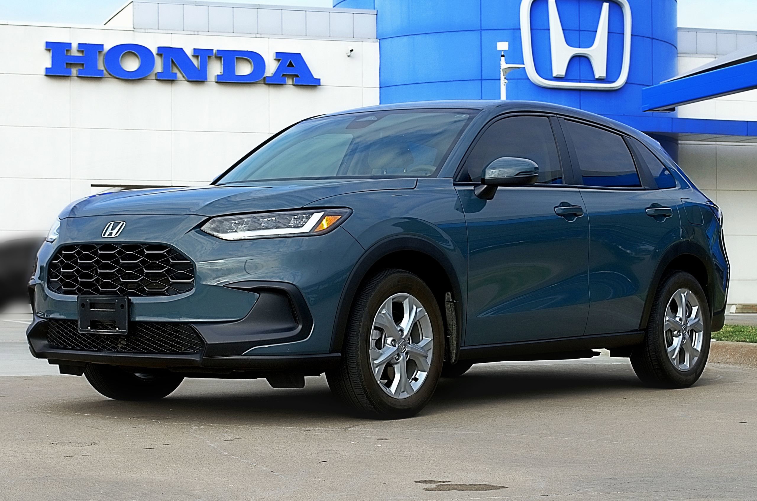 Used 2025 Honda HR-V LX image 1