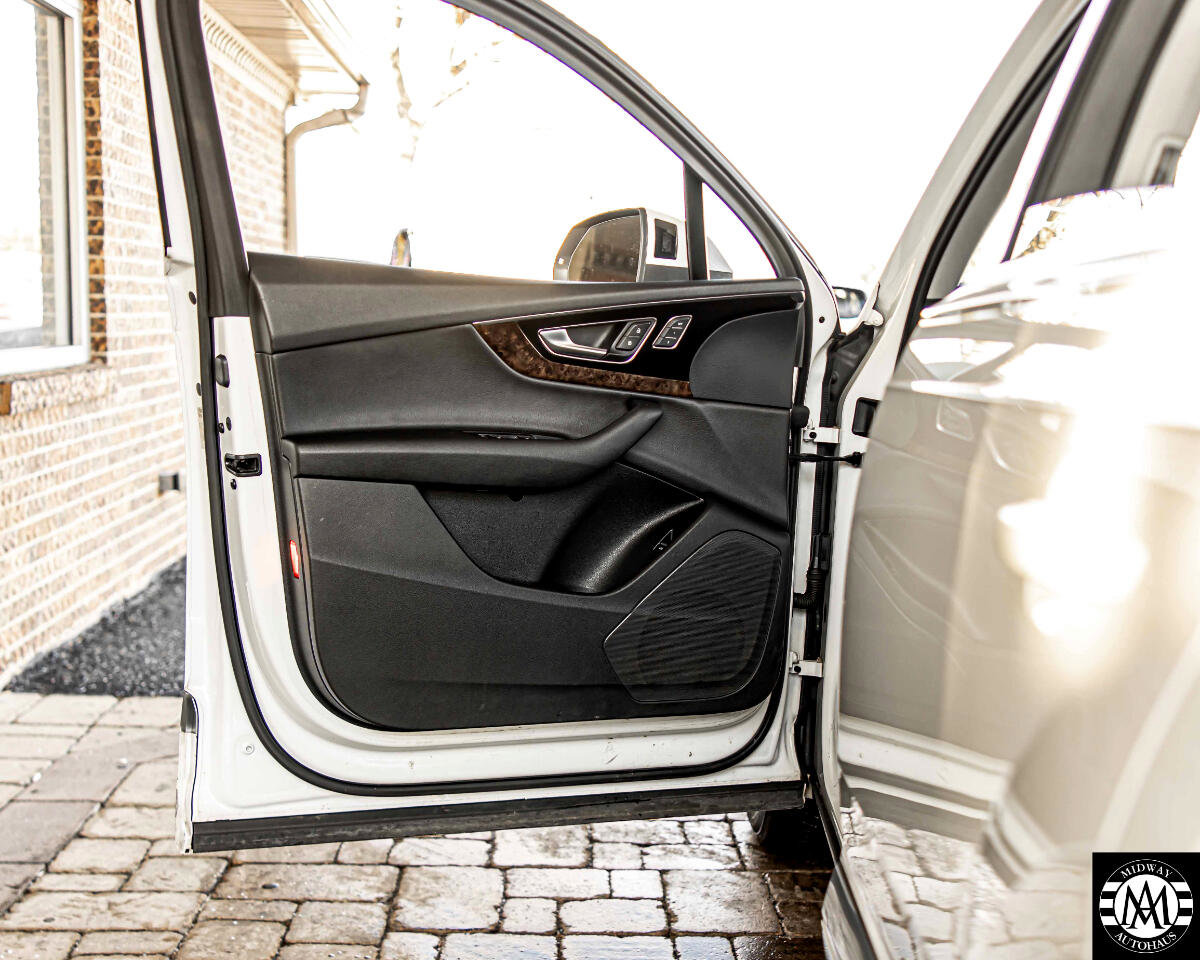 Used 2017 Audi Q7 3.0T Premium Plus image 33