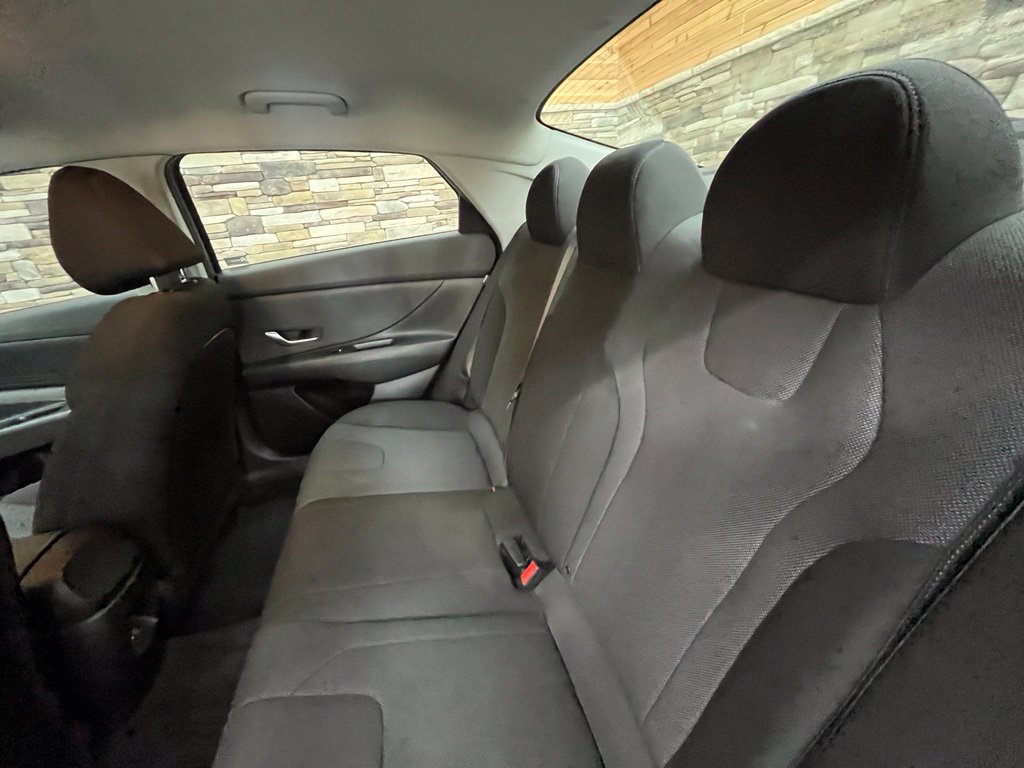Certified 2024 Hyundai Elantra SE FWD image 40
