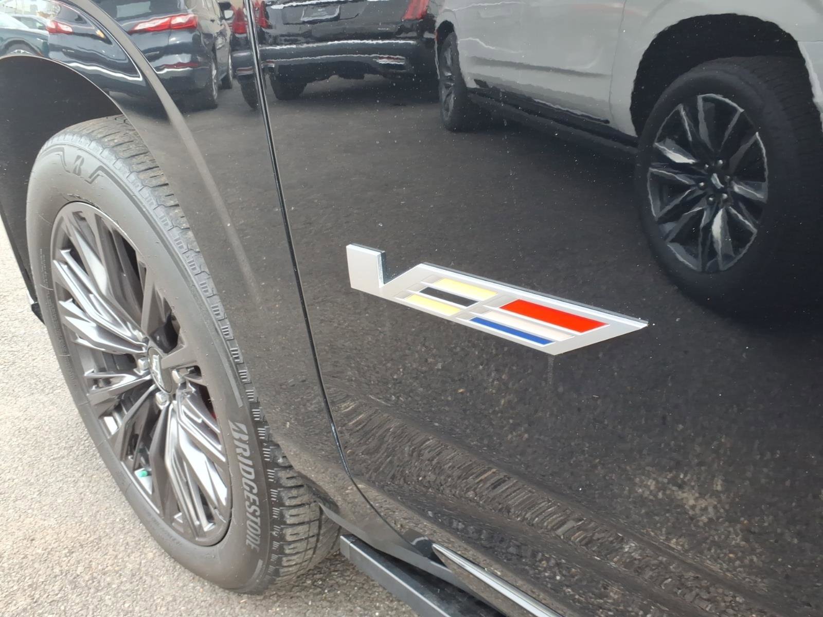 Certified 2023 Cadillac Escalade V w/ LPO, ONYX Package image 9