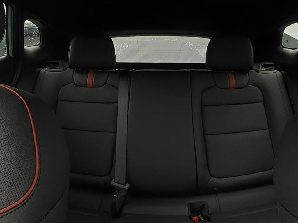 Used 2024 Chevrolet Trax RS w/ Sunroof Package FWD image 10