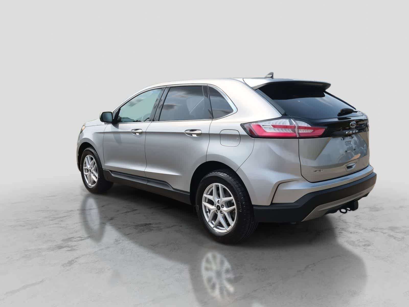 Used 2024 Ford Edge SEL w/ Convenience Package AWD/4WD image 6