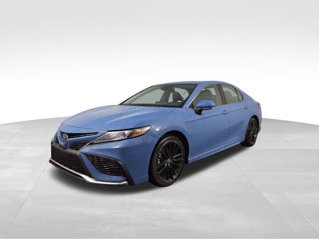 Used 2024 Toyota Camry XSE FWD image 2