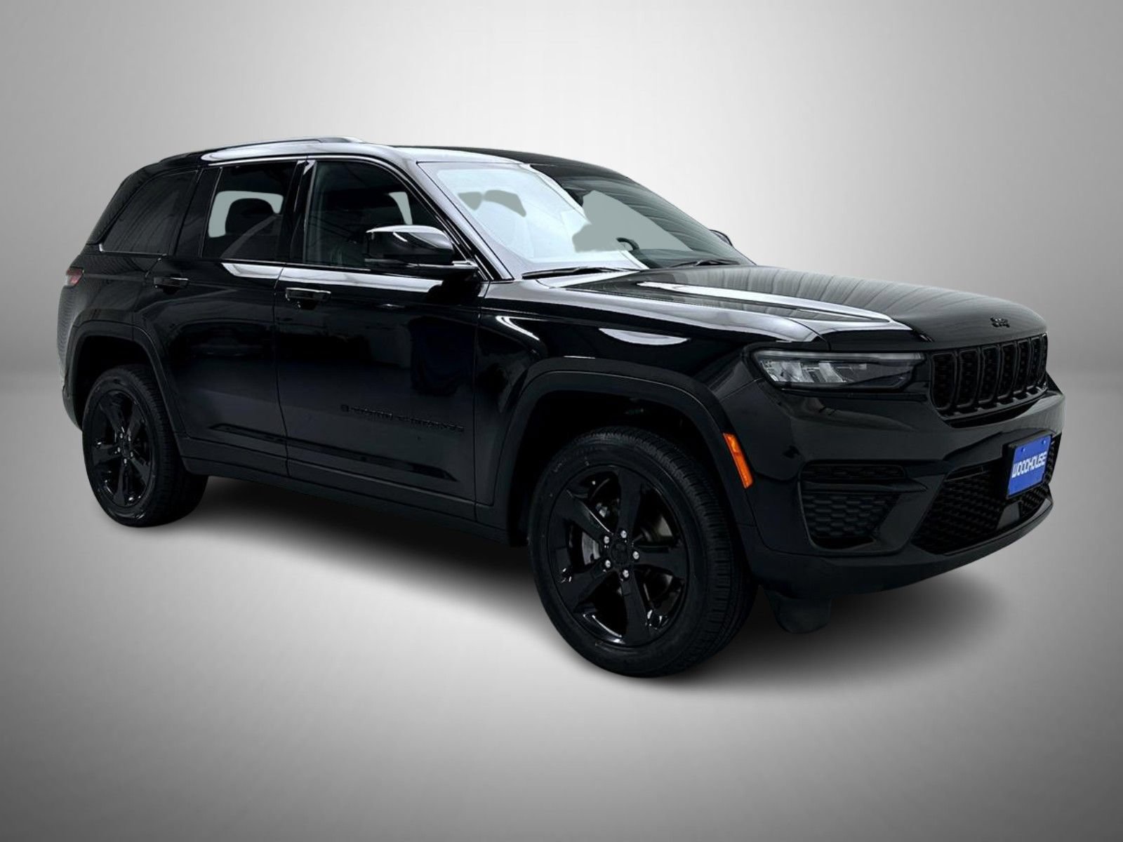 Used 2023 Jeep Grand Cherokee Altitude AWD/4WD image 3