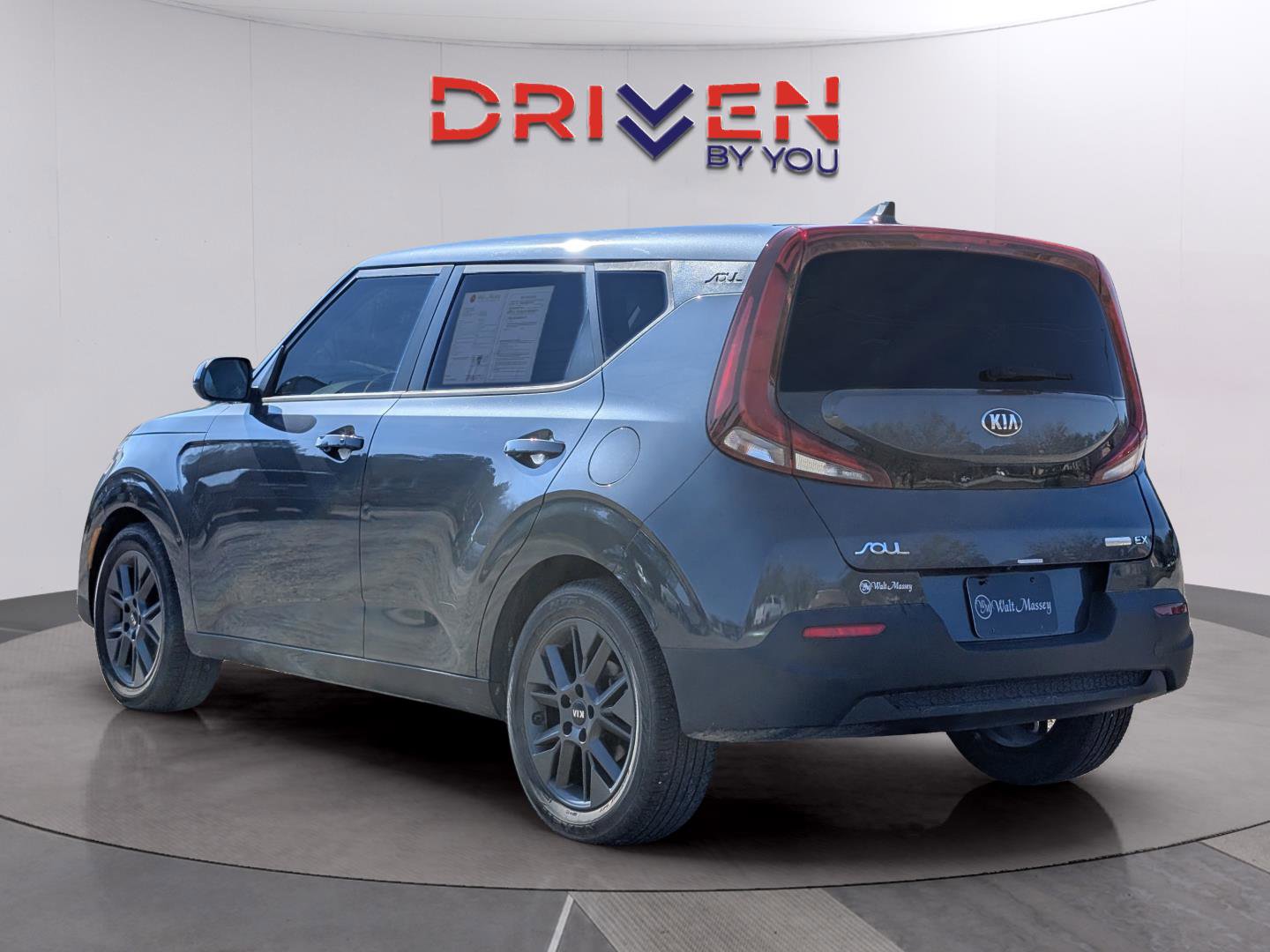 Used 2021 Kia Soul EX image 3