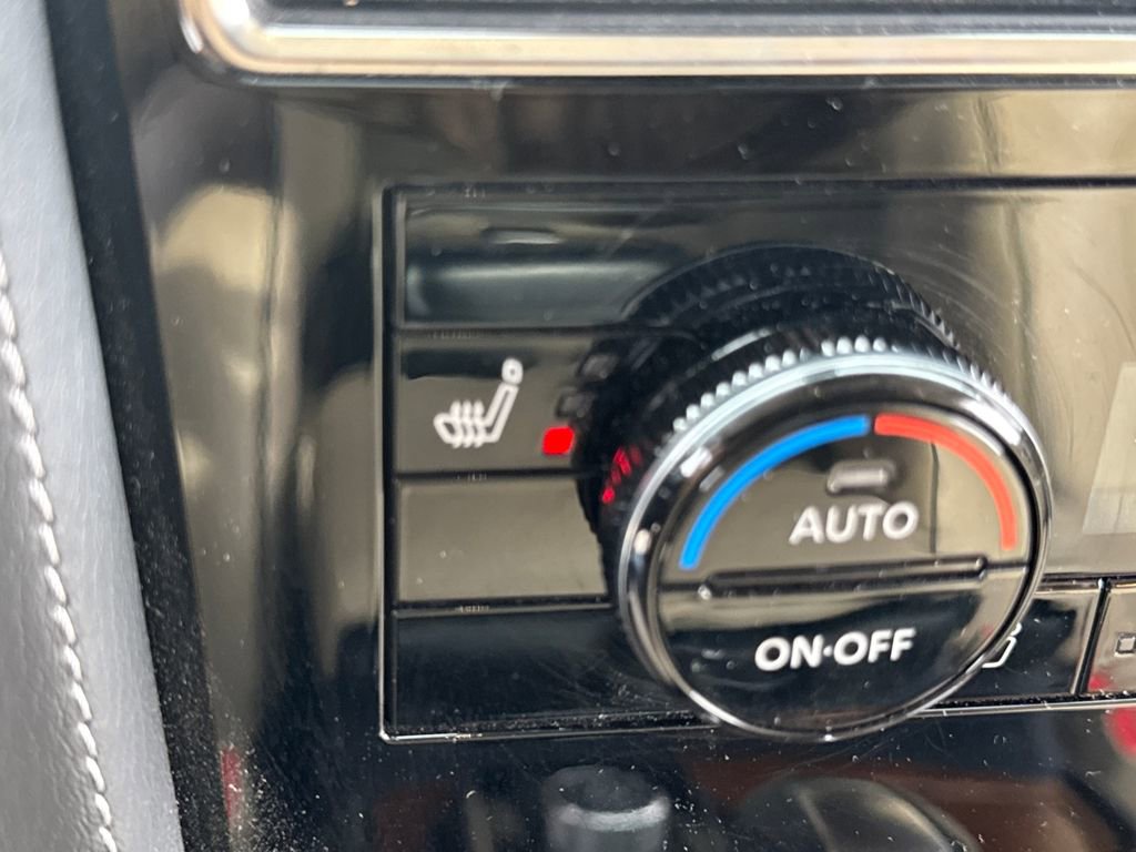 Used 2024 Nissan Armada SL w/ Captain's Chairs Package image 22