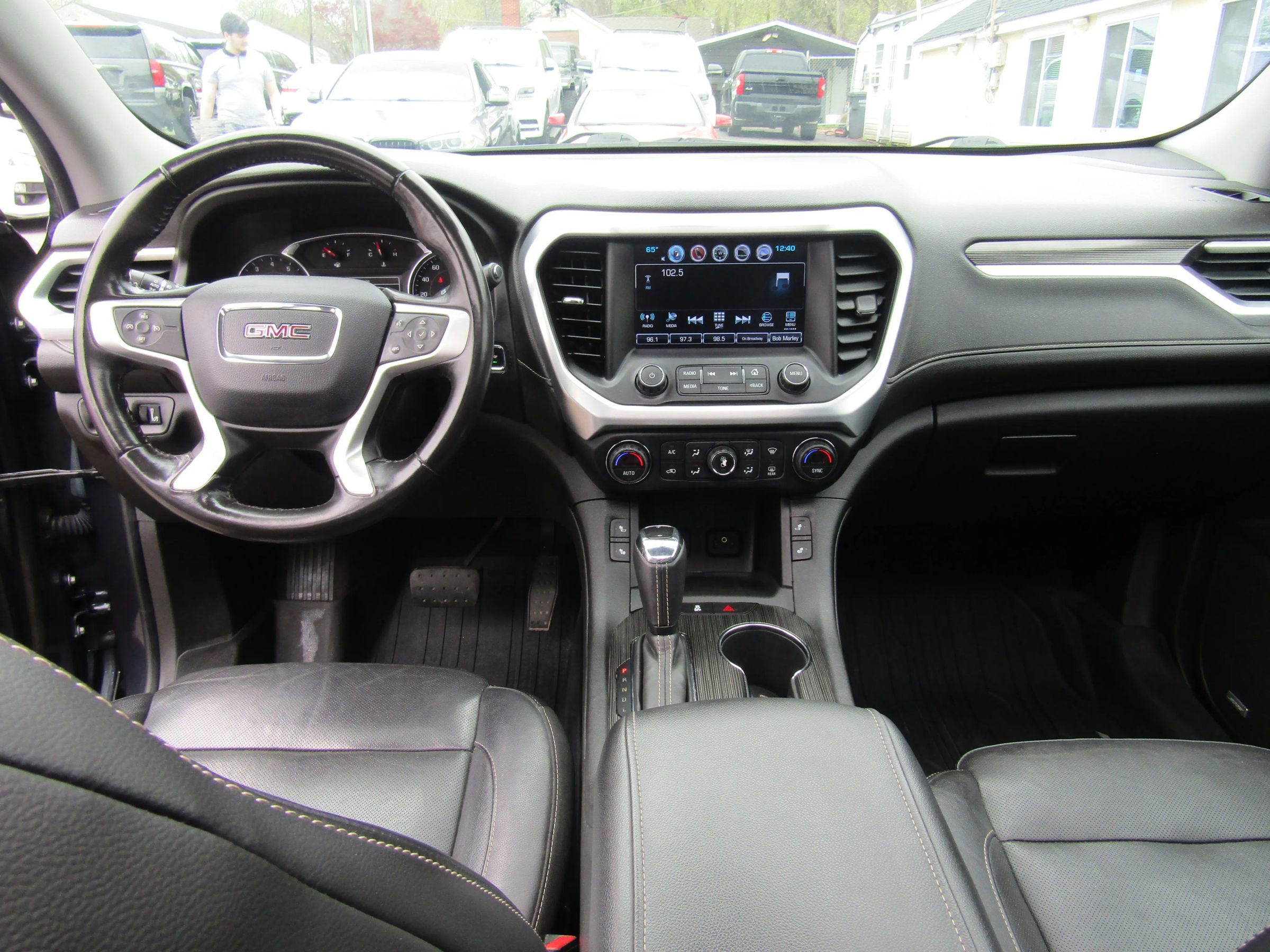 Used 2018 GMC Acadia SLT AWD/4WD image 18